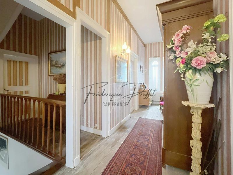 Maison bourgeoise - 325 m² - 7 pièces