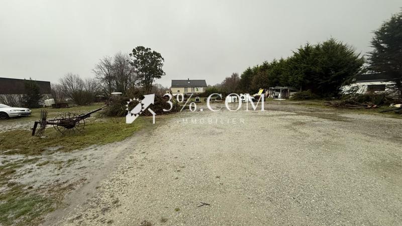 Terrain - 3 000 m²