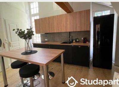 Chambre - 75 m² - 1 pièce