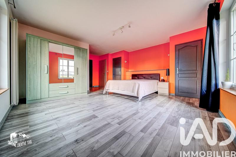 Maison - 274 m² - 8 pièces