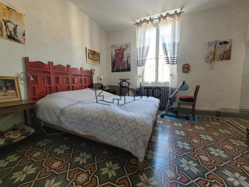 Maison - 268 m² - 6 pièces