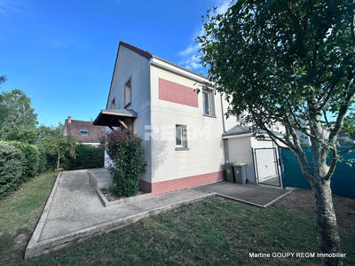 Maison - 96 m² - 4 pièces