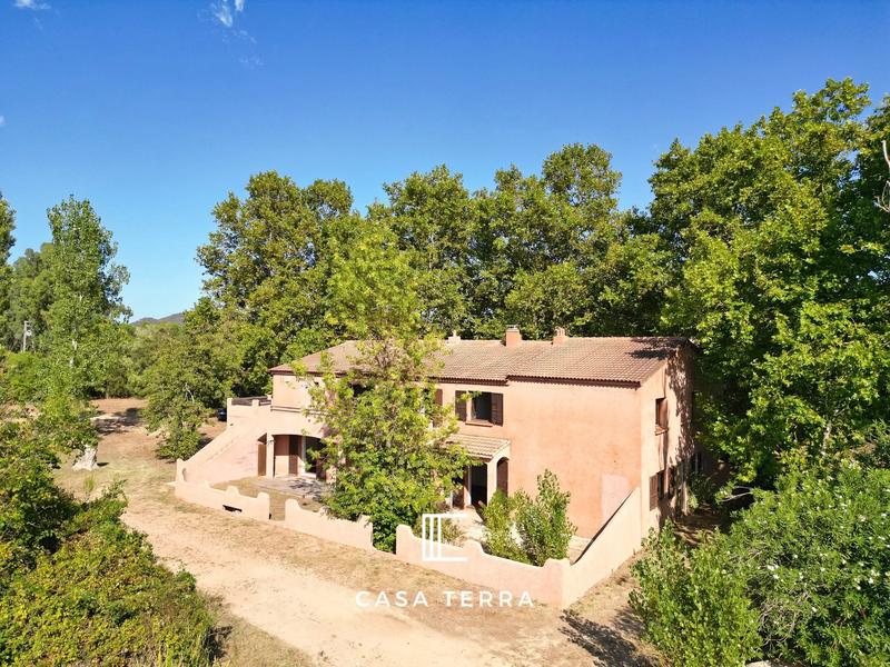 Immeuble - 455 m² - 22 pièces