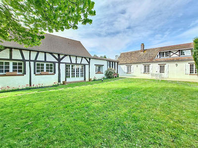 Maison - 270 m² - 10 pièces