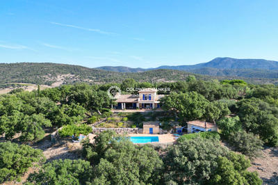 Villa - 275 m² - 10 pièces