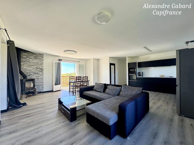 Maison - 98 m² - 5 pièces