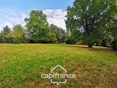 Terrain constructible - 2 530 m²