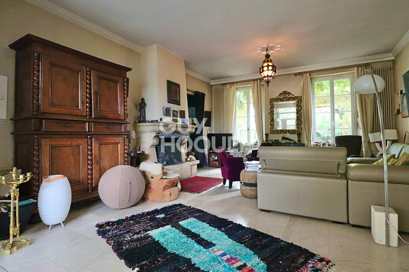 Maison - 224 m² - 8 pièces