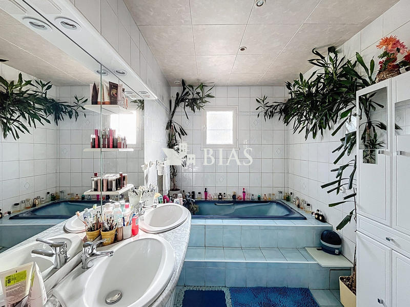 Maison - 115 m² - 6 pièces