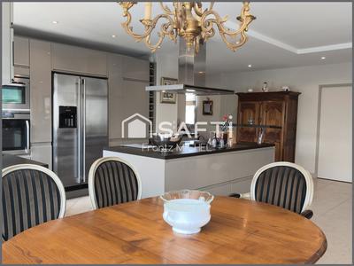 Appartement - 150 m² - 6 pièces