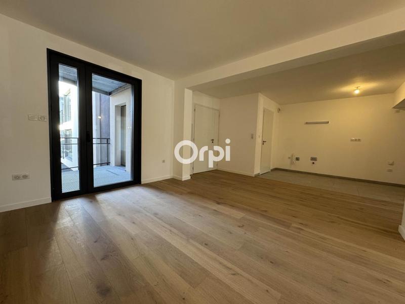 Loft - 118 m² - 3 pièces