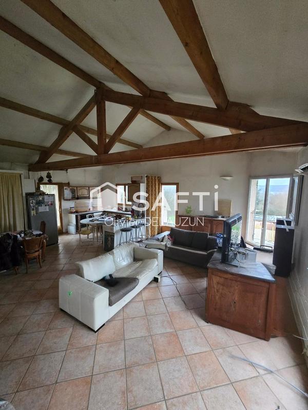 Maison - 138 m² - 6 pièces