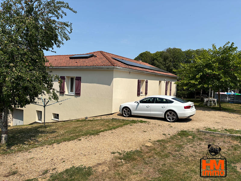 Maison - 240 m² - 7 pièces