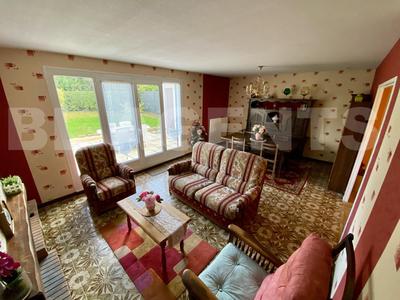 Maison traditionnelle - 90 m² - 4 pièces