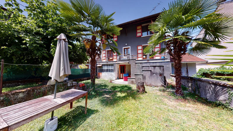 Maison - 160 m² - 6 pièces