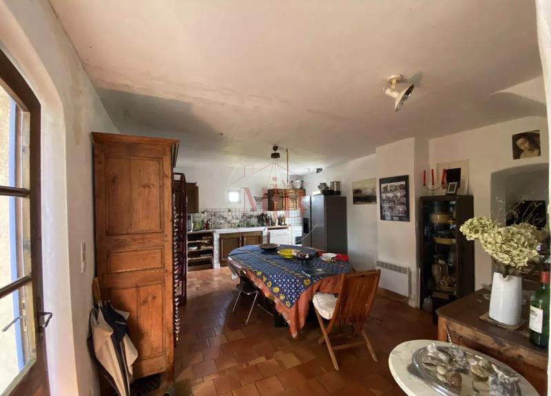 Mas - 478 m² - 15 pièces