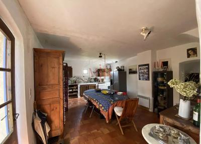 Mas - 478 m² - 15 pièces