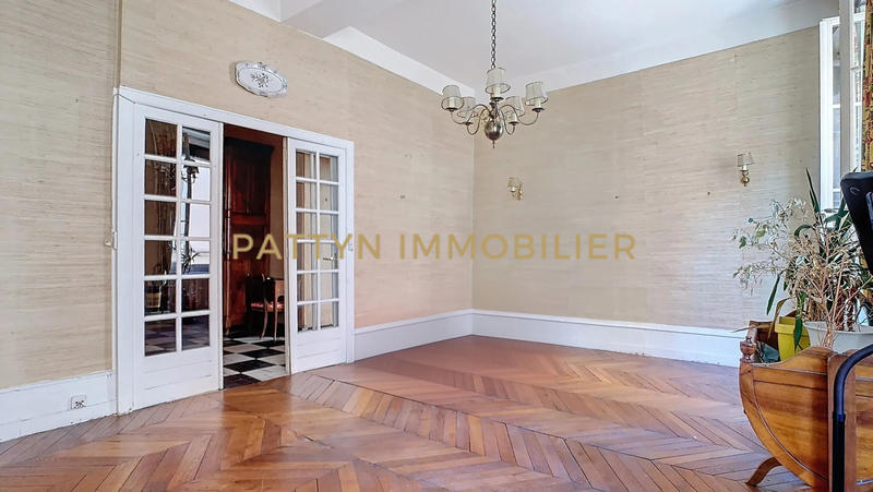 Appartement - 153 m² - 5 pièces