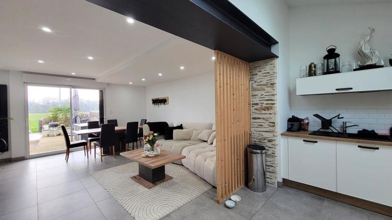 Maison - 96 m² - 4 pièces