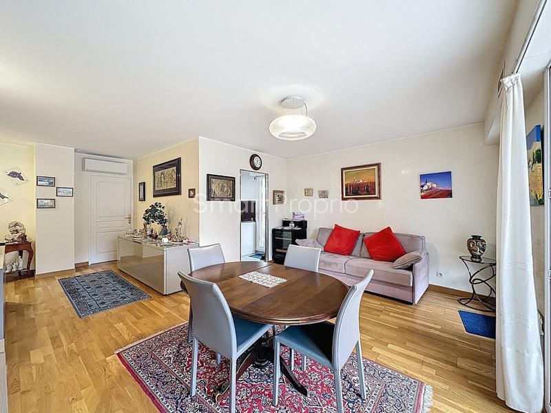 Appartement - 67 m² - 3 pièces