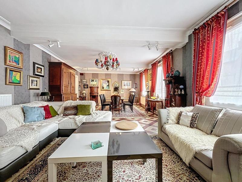 Propriété - 450 m² - 17 pièces