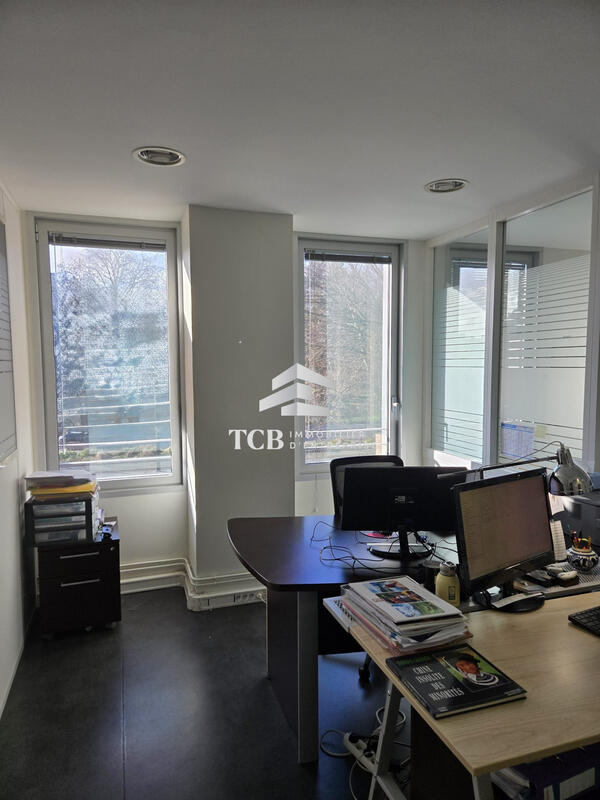 Bureau - 111 m²