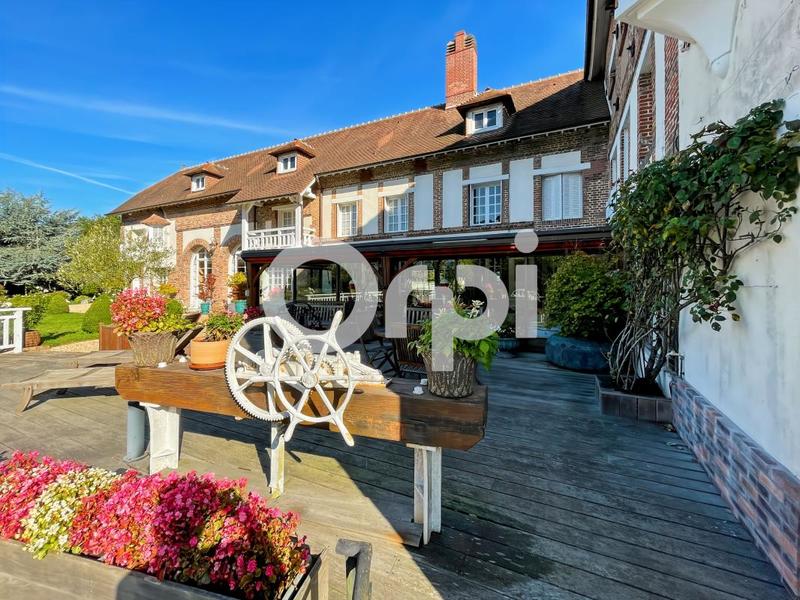 Moulin - 550 m² - 7 pièces