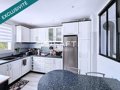 Maison - 95 m² - 5 pièces