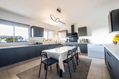 Maison - 157 m² - 7 pièces