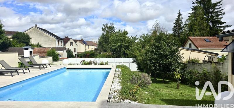 Maison de ville - 128 m² - 8 pièces