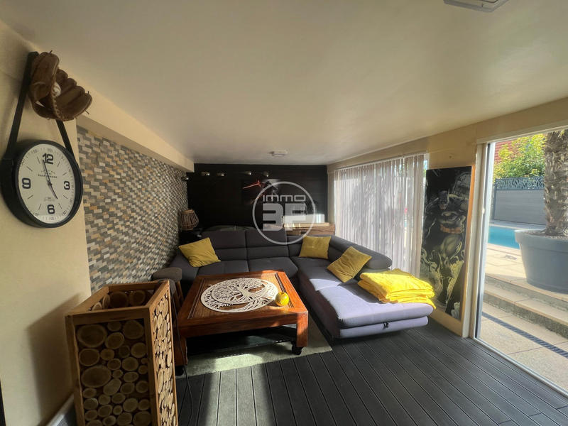 Maison - 102 m² - 5 pièces