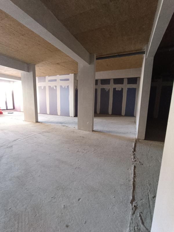 Local commercial - 192 m²