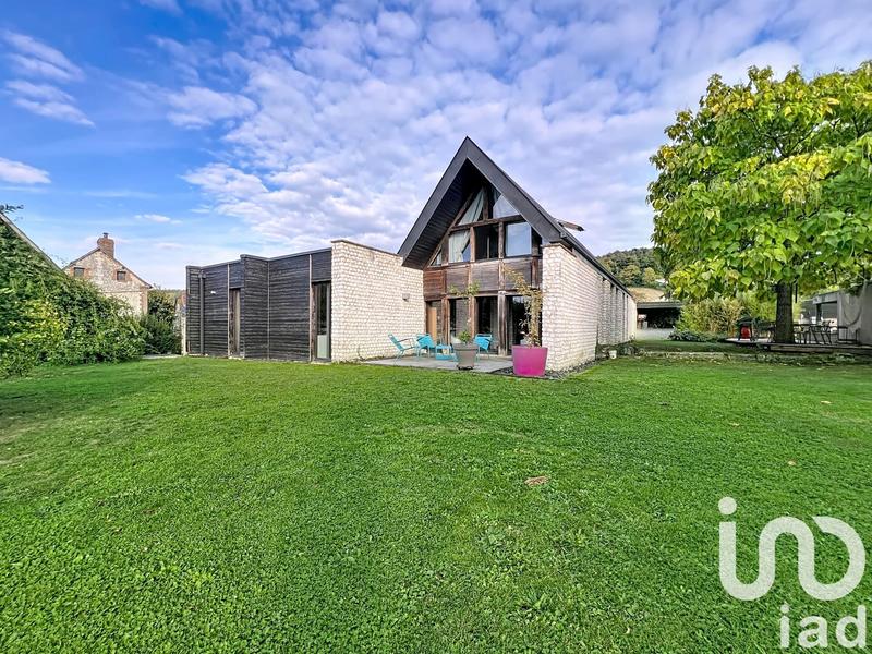 Maison - 220 m² - 8 pièces