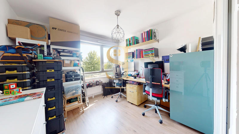 Appartement - 94 m² - 5 pièces