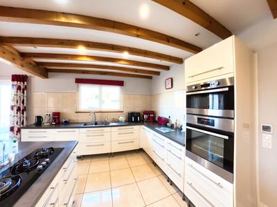 Maison - 137 m² - 5 pièces