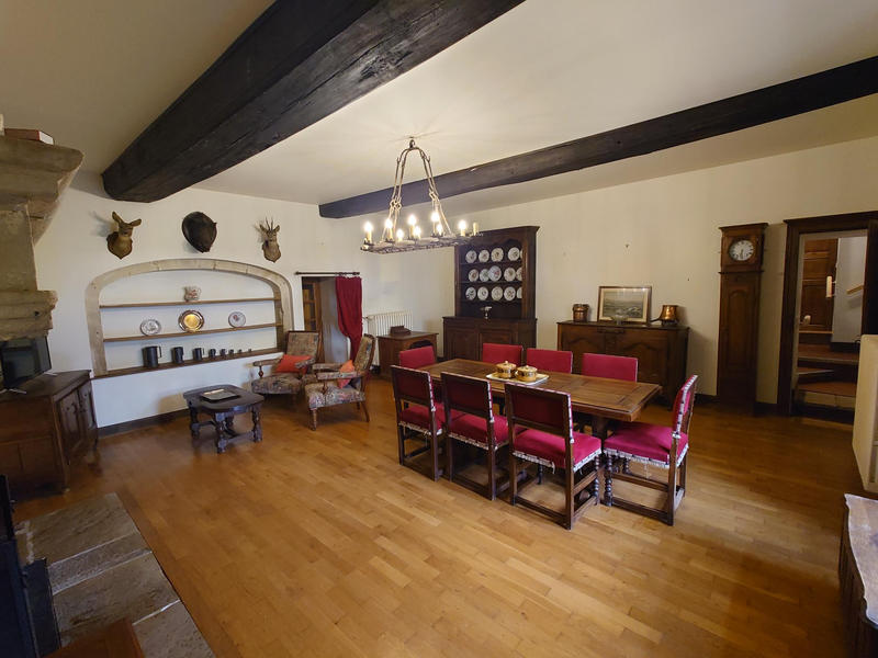 Maison - 298 m² - 8 pièces