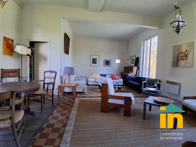 Propriété - 286 m² - 12 pièces