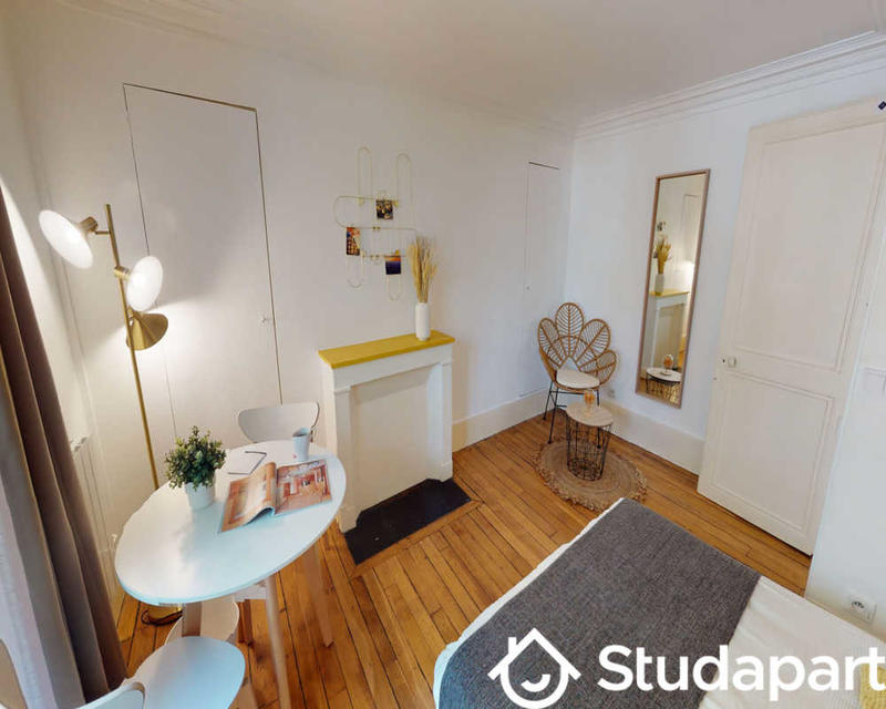 Chambre - 80 m² - 1 pièce