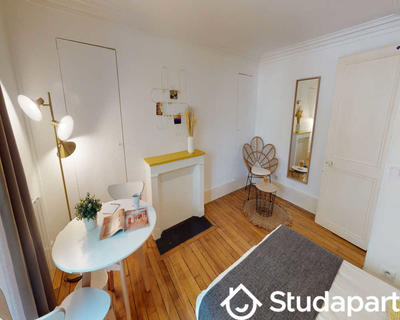 Chambre - 80 m² - 1 pièce