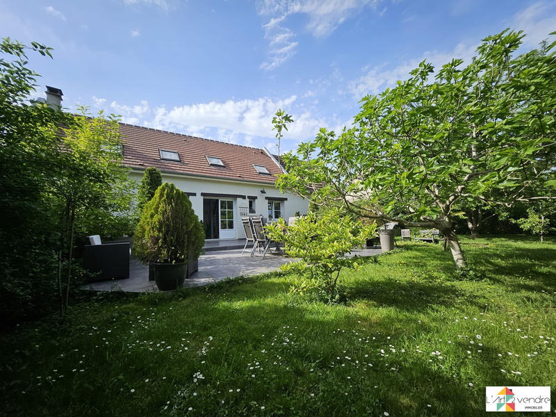 Maison - 182 m² - 6 pièces