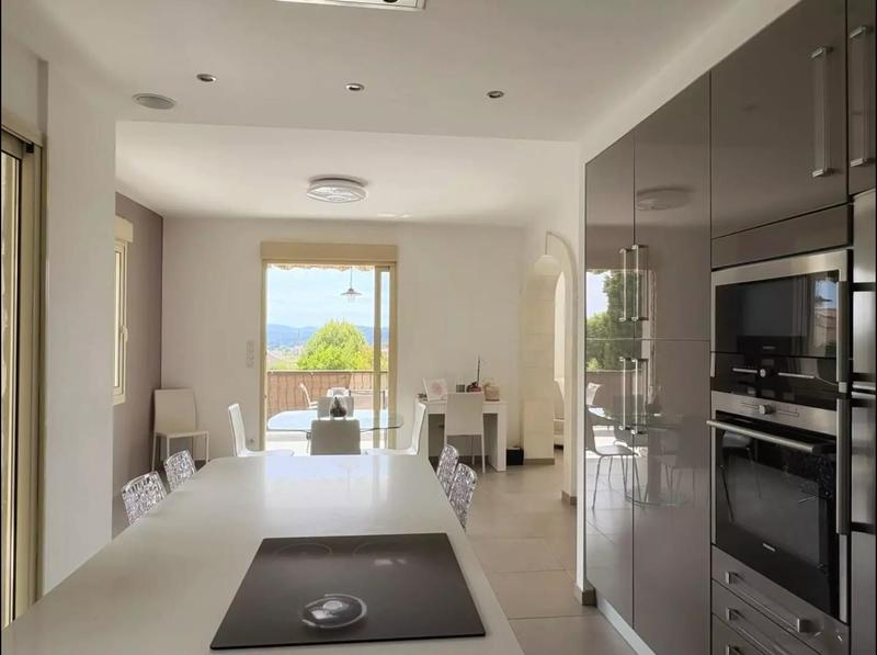 Maison - 150 m² - 7 pièces