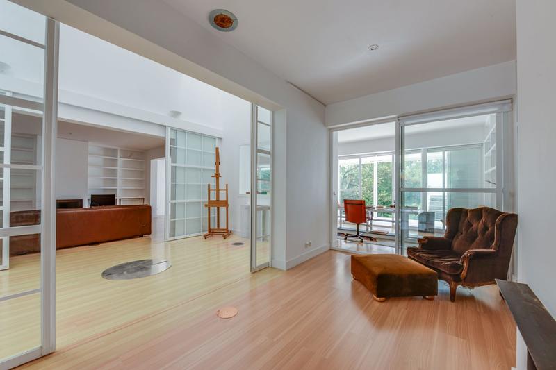 Maison contemporaine - 380 m² - 10 pièces