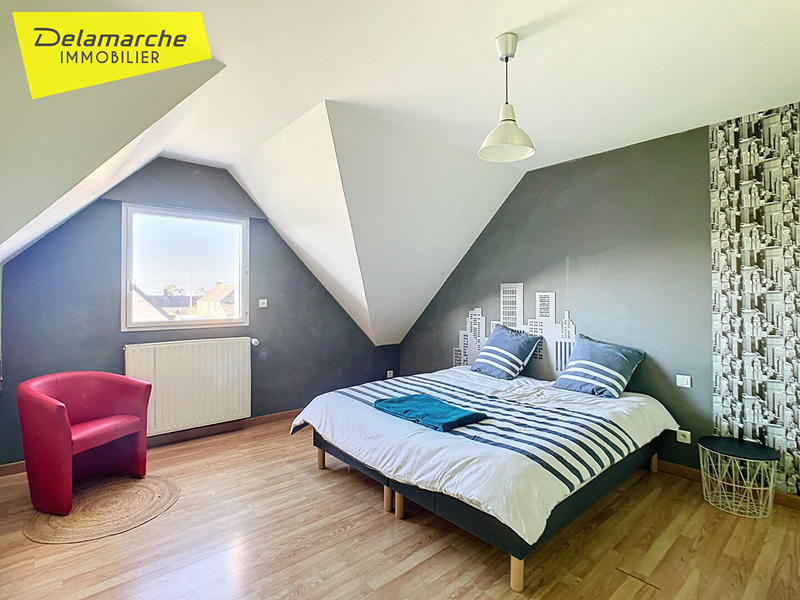 Maison - 215 m² - 6 pièces
