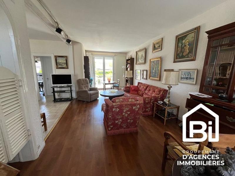 Maison - 121 m² - 5 pièces