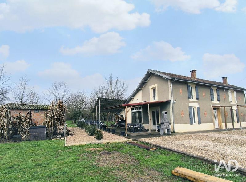 Maison - 204 m² - 7 pièces
