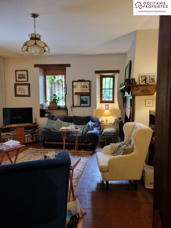 Maison - 212 m² - 12 pièces