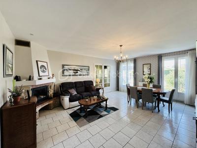 Maison - 100 m² - 5 pièces