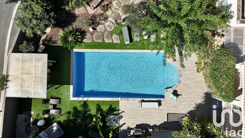 Maison - 185 m² - 6 pièces