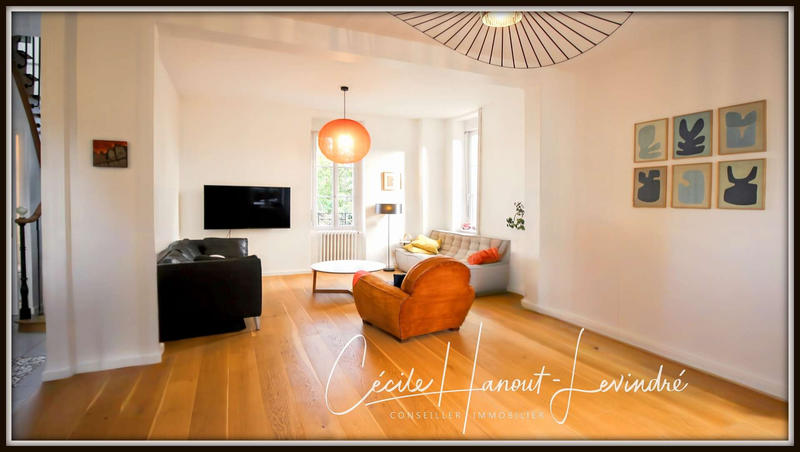 Maison - 188 m² - 8 pièces