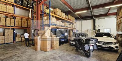 Entrepôt - 788 m²